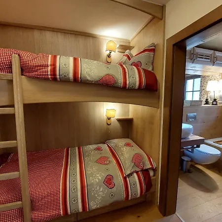 Teddybaer Ski-to-door Апартаменты *